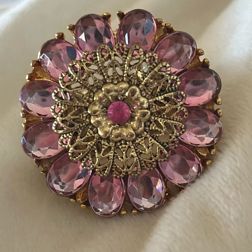 Vintage Flower Cocktail Ring!